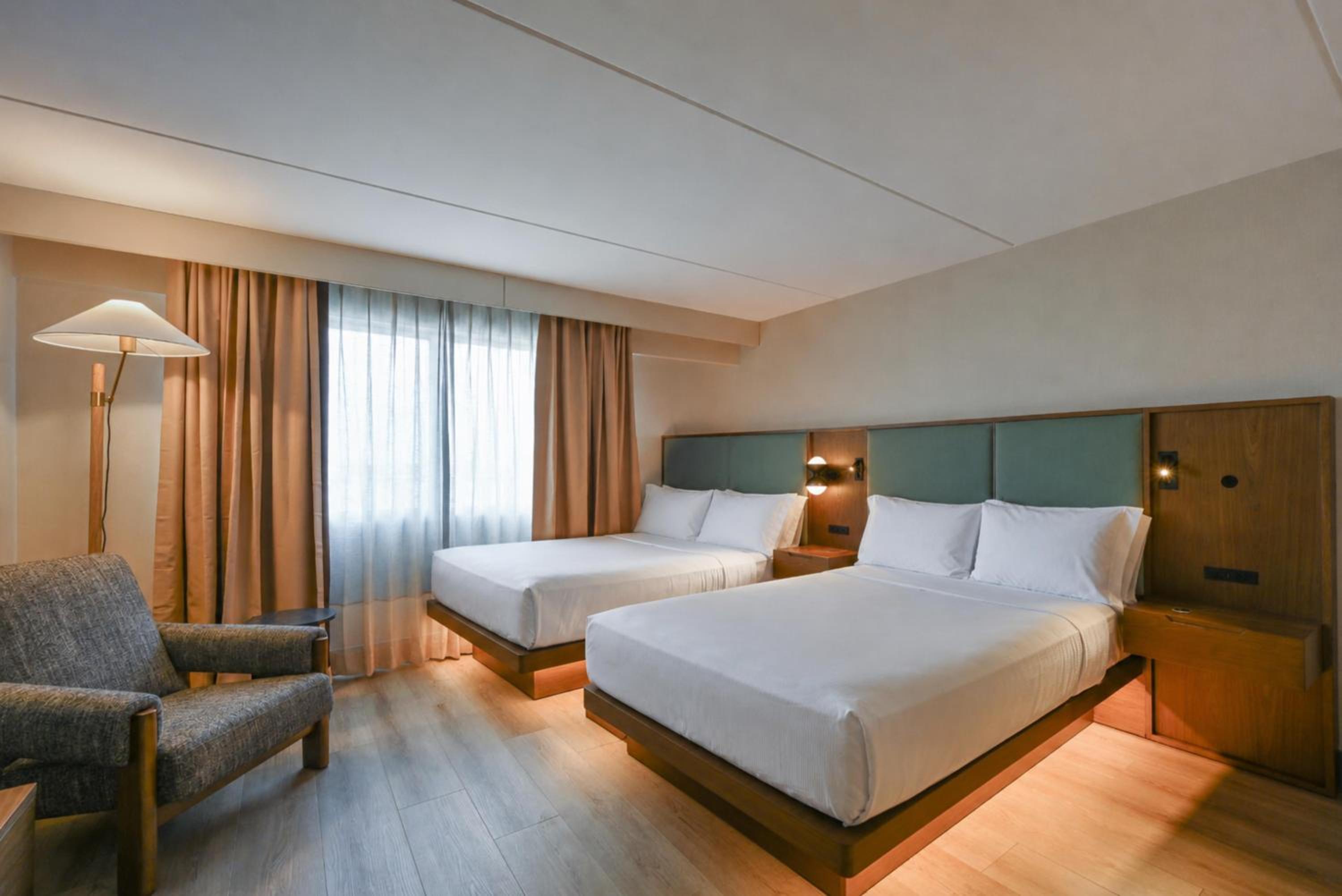 1 Bedroom, Executive, Suite, 2 Double Beds, Sofa, Accessible
