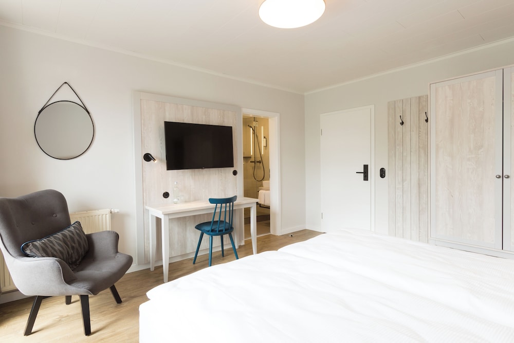 Hotel Berliner Bar 13/34
