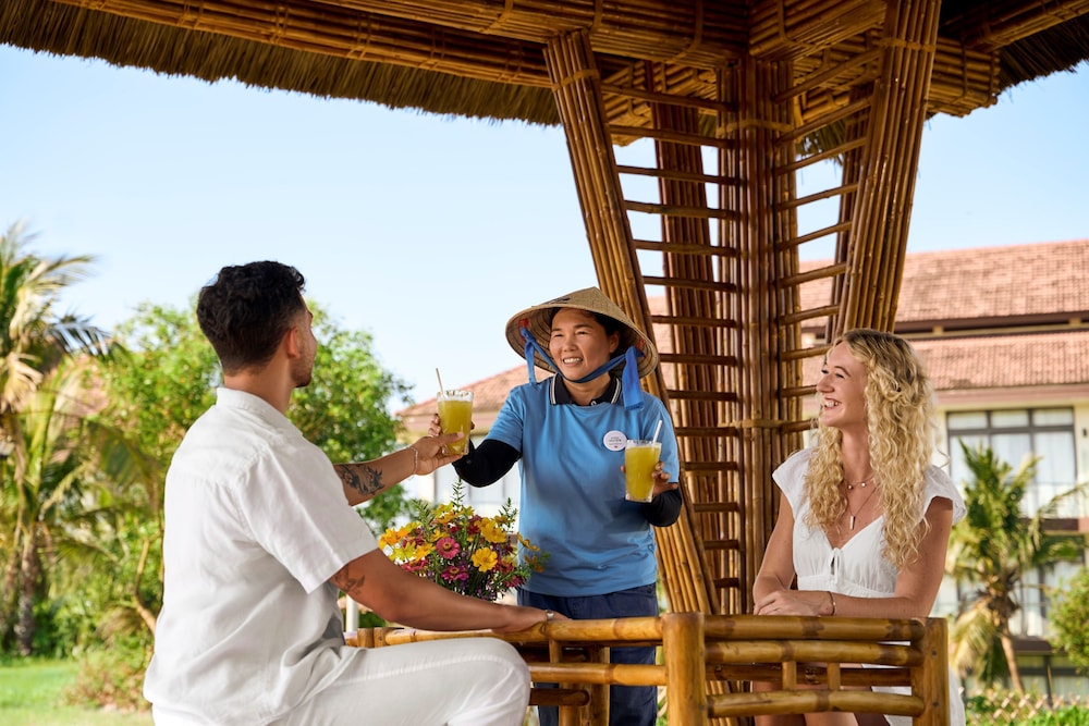 ROBINSON Nam Hoi An 10/50