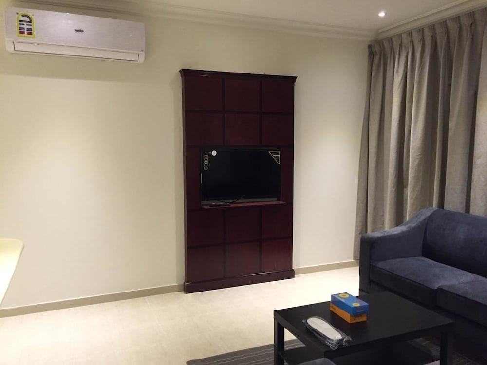 دنر 2(Danar Hotel Apartments 2) 13/19