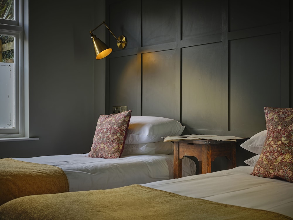 The Bath Hotel 28/61