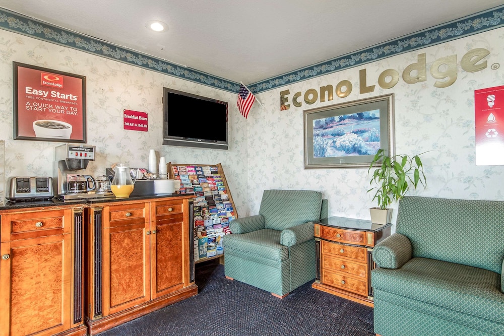 Econo Lodge Castro Valley 46/56