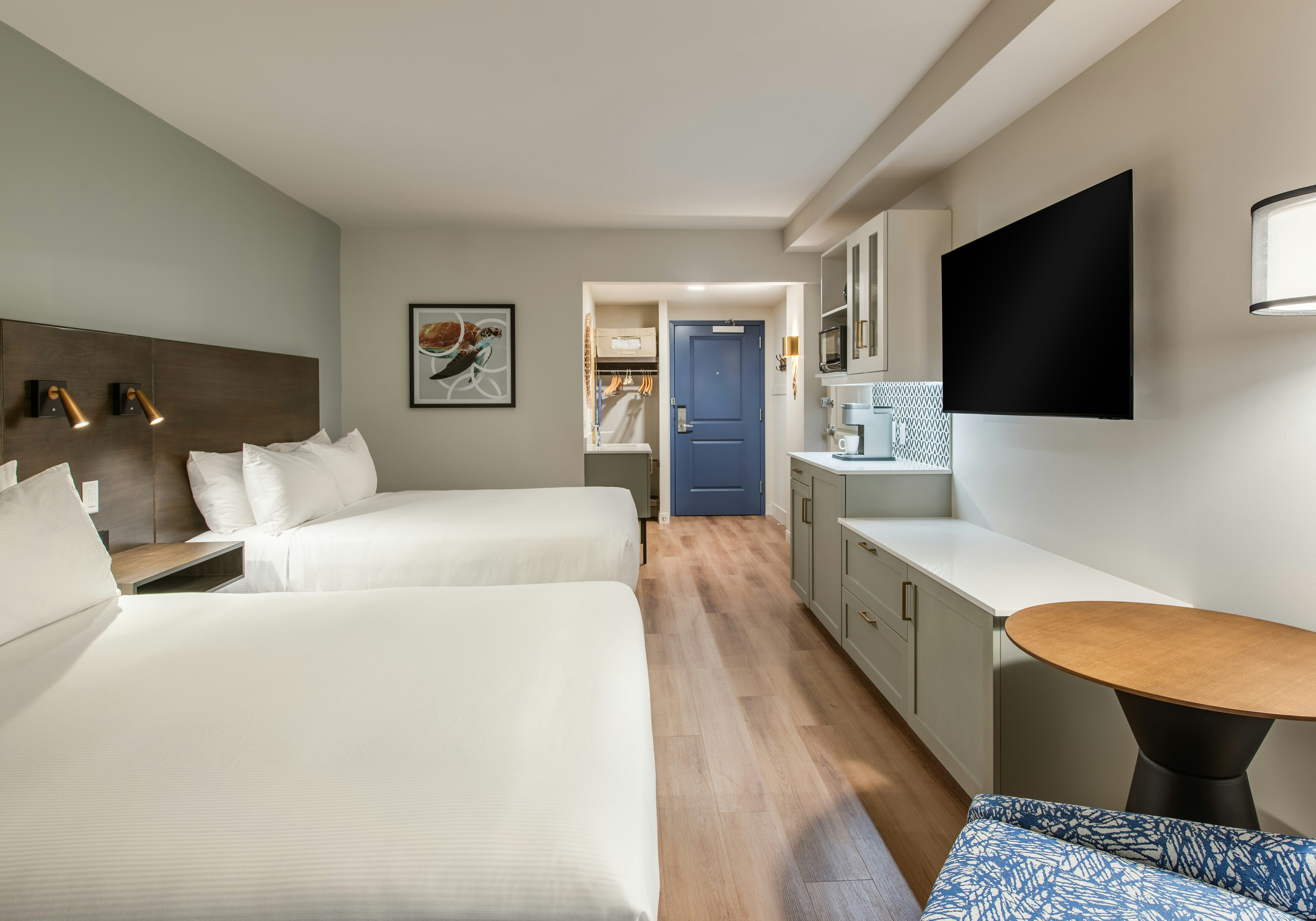 Avenue, 2 Queen Beds