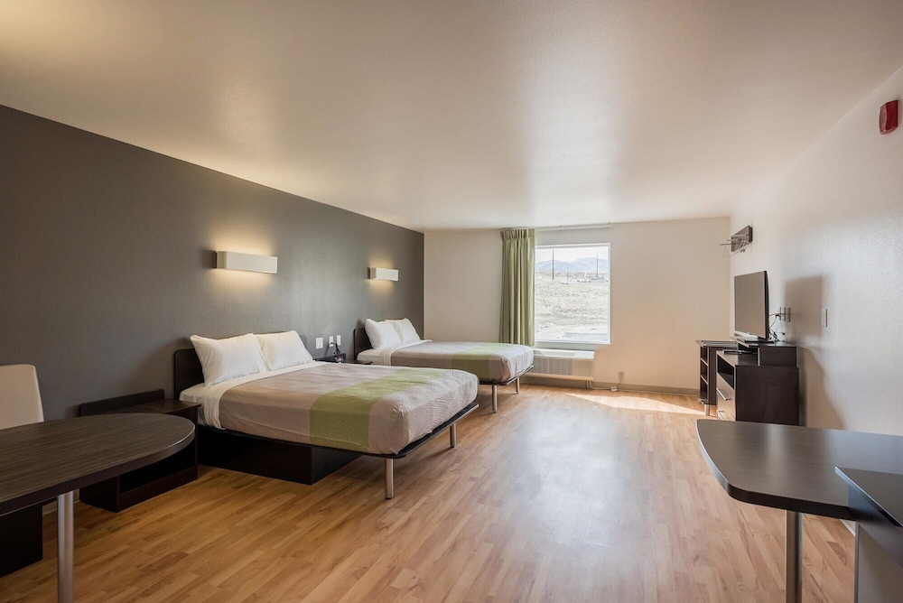 Studio6 Mccarran, NV - Sparks - Tahoe - Reno Industrial Center 16/49