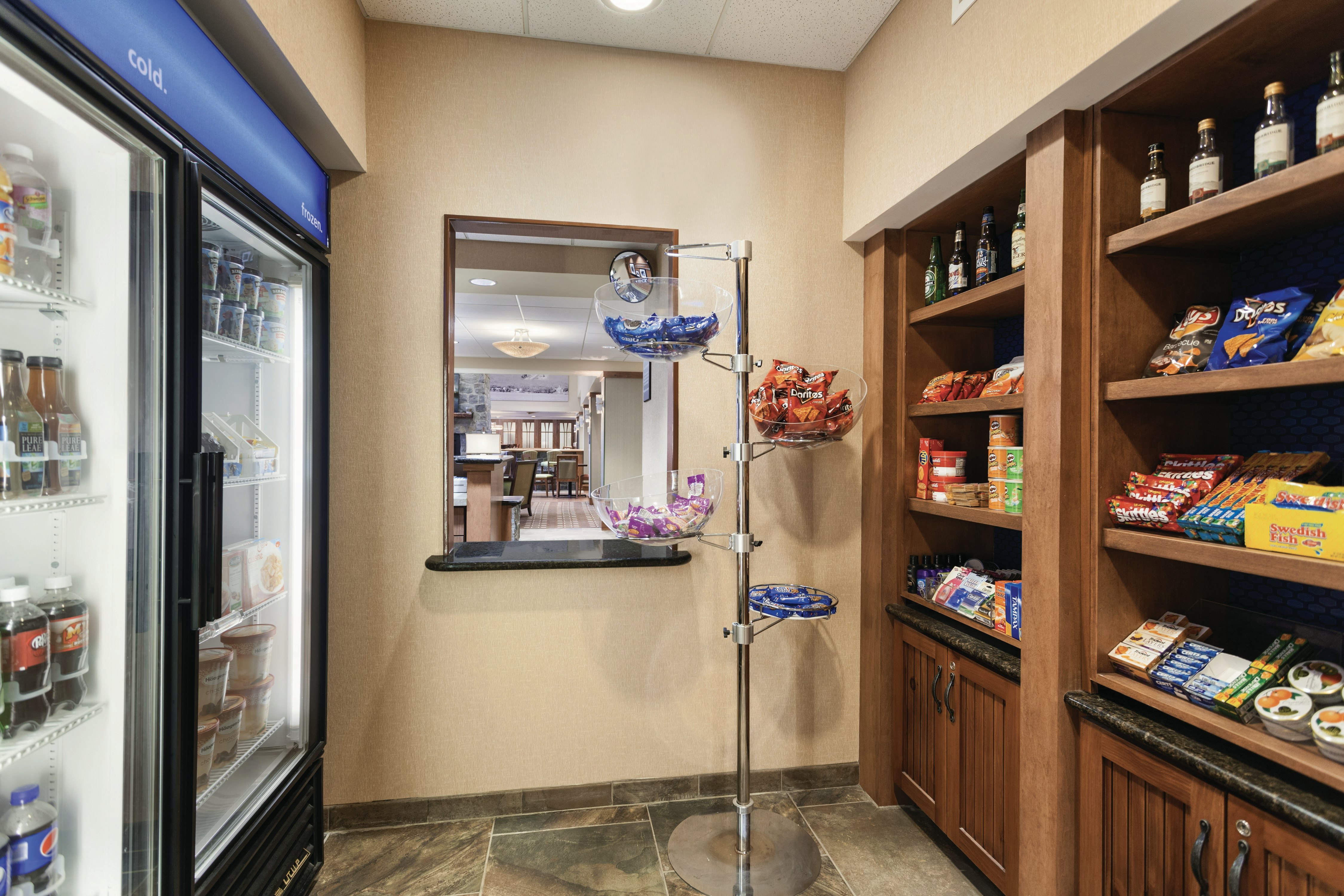 Hampton Inn Suites Lake George 39/61