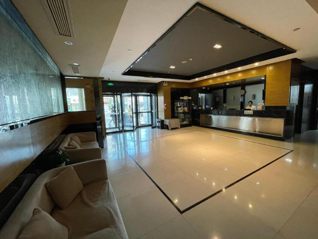 Jinjiang Inn Select (Tianjin Binhai New Area Foreign Goods Market) 14/50