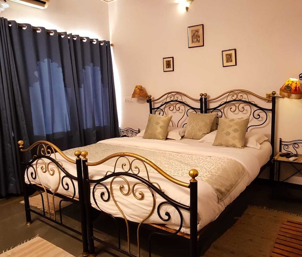 Mewar Haveli 20/57