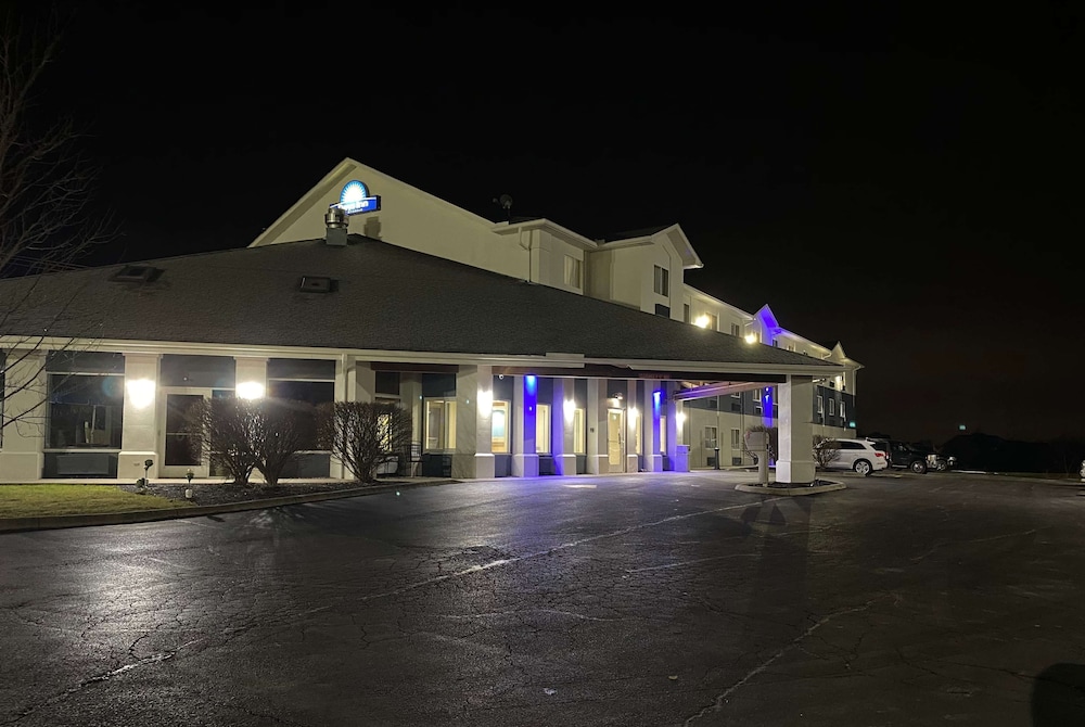 Days Inn by Wyndham Batavia Ohio 2/22