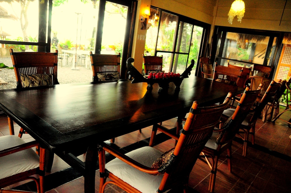 Nabulao Beach And Dive Resort 48/70