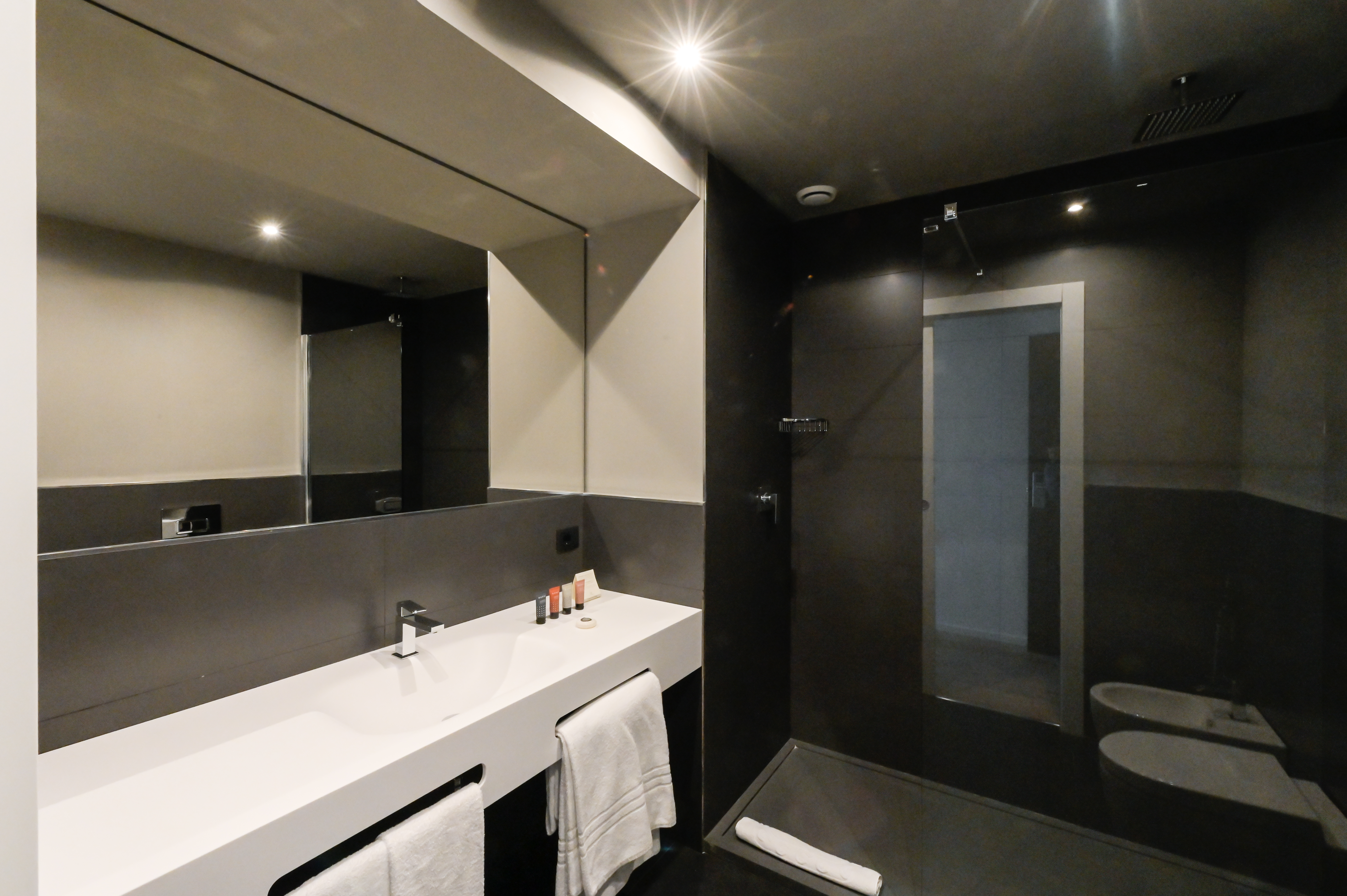 Room, Double Bed, Sea View, Hotel Punta Tipa 2/3