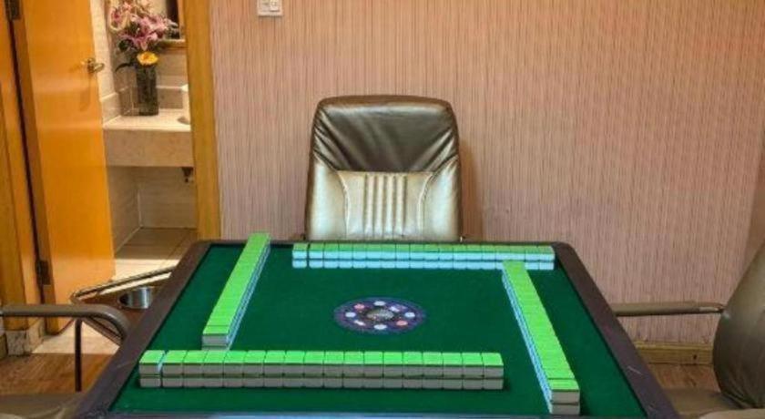 Vienna Hotel (Huizhou Qiuchang Yingbin Road) 50/57
