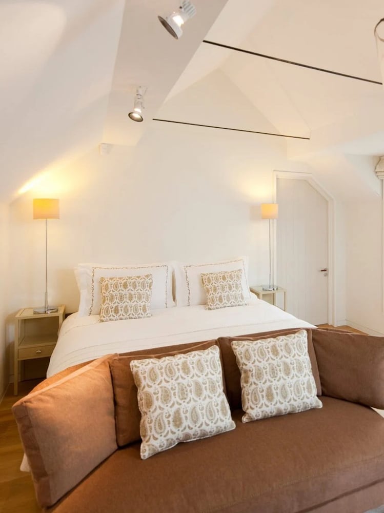 Coworth Park Dorchester Collection 26/77