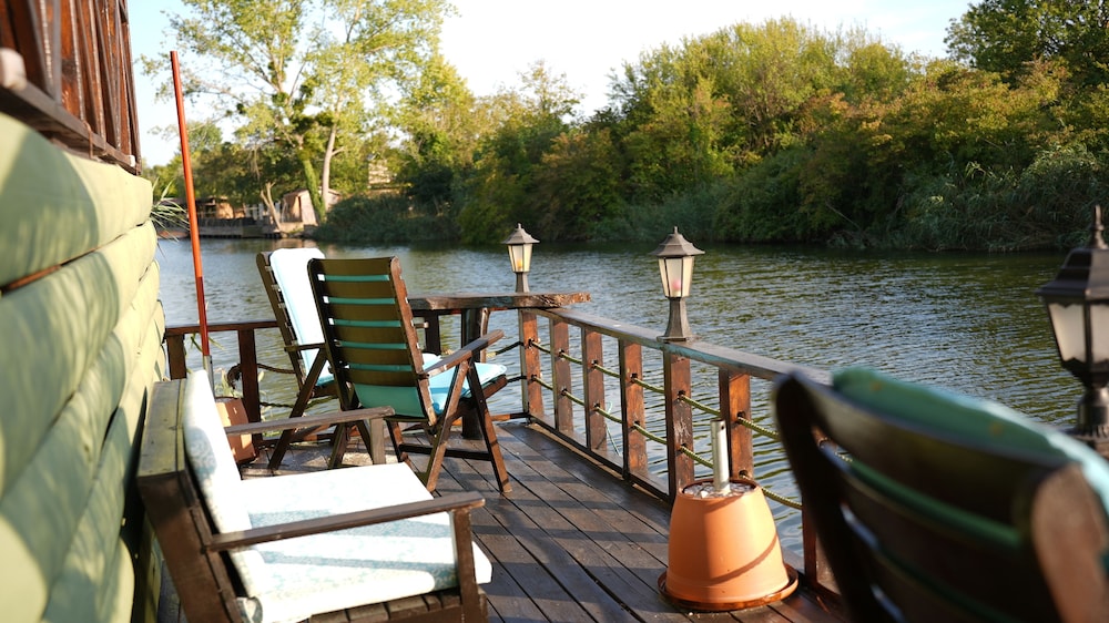 Sweet Home River Hotel 44/50