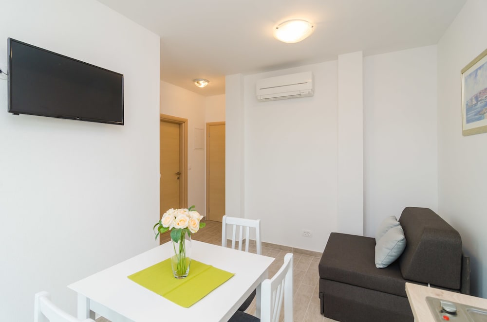 Apartments Villa Dadic 34/70