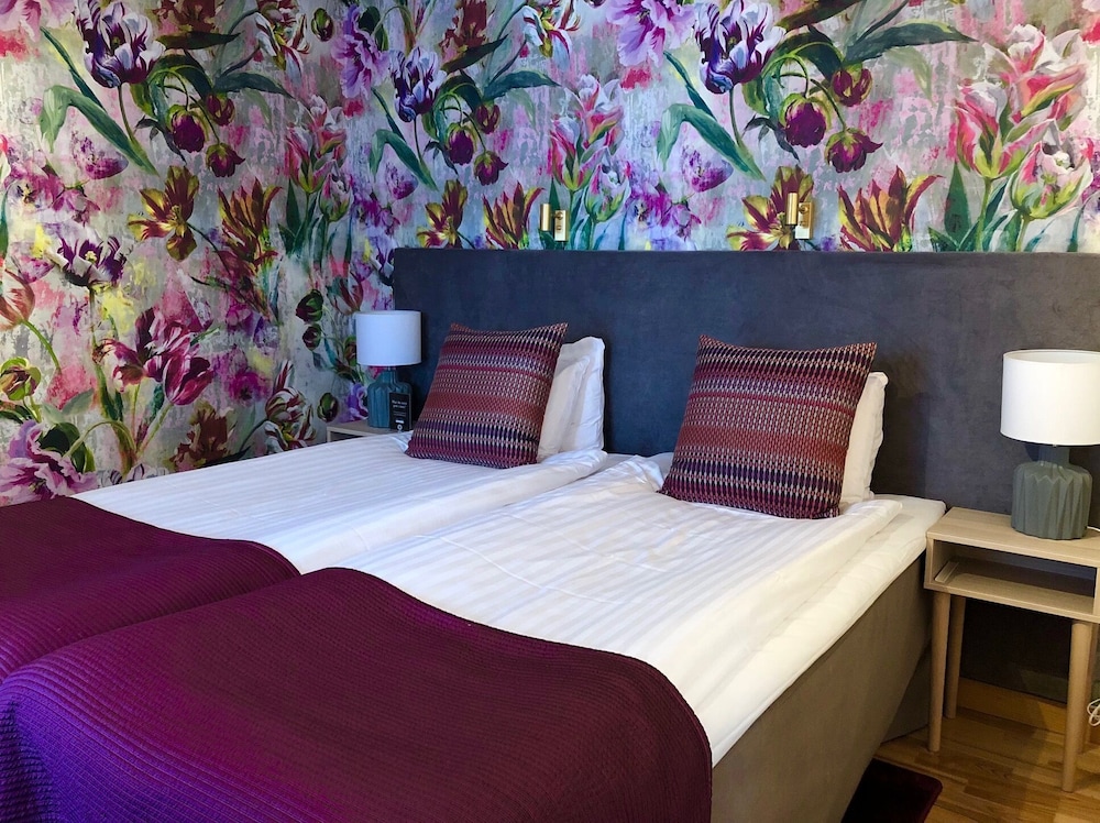 WELLNESS, ECONOMY, DOUBLE OR TWIN BED