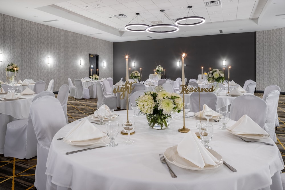 Holiday Inn Long Island - Islip Arpt East 31/46