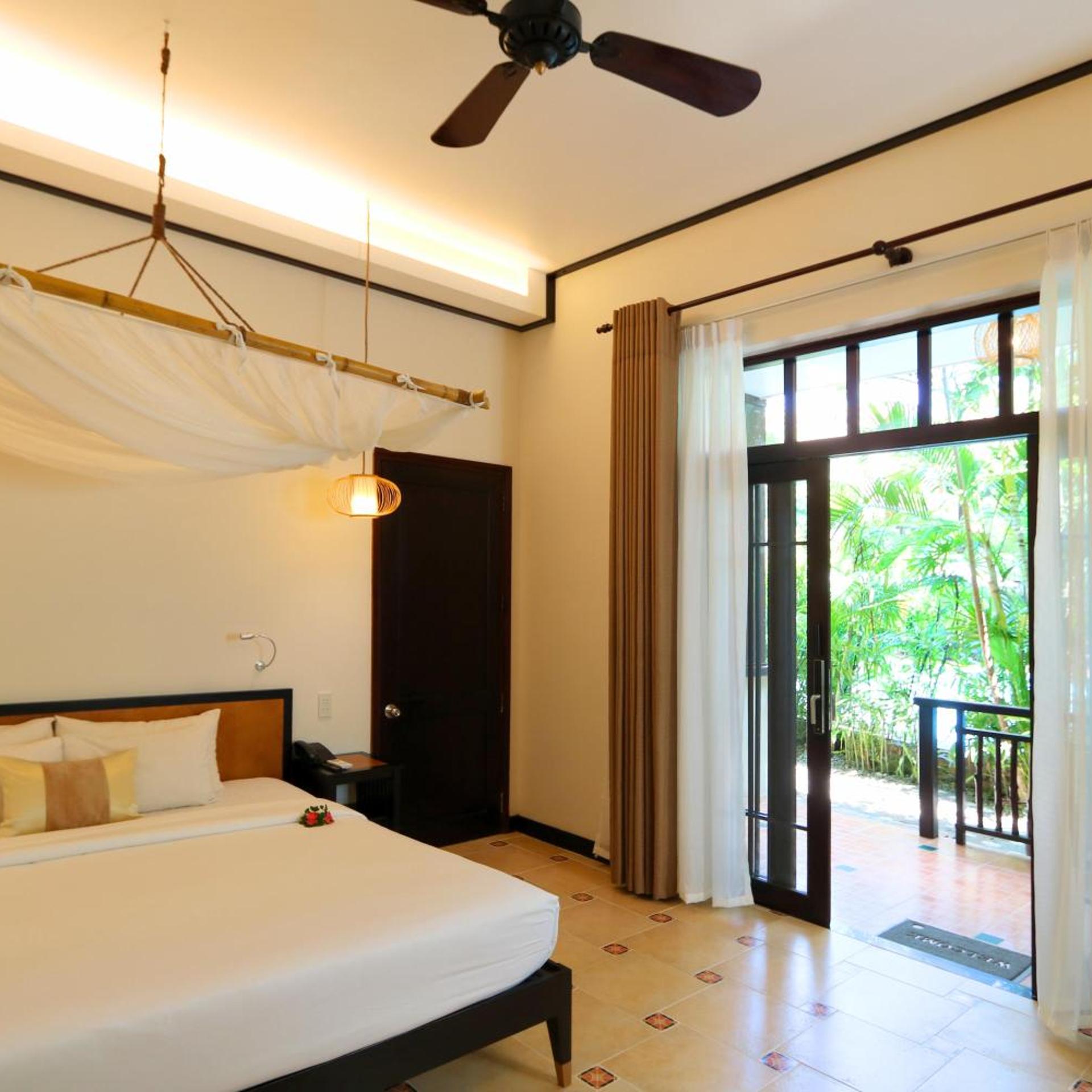 Deluxe, Garden View