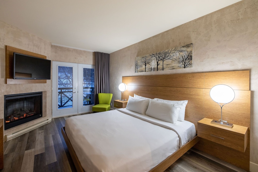 Chateau Bromont 13/38