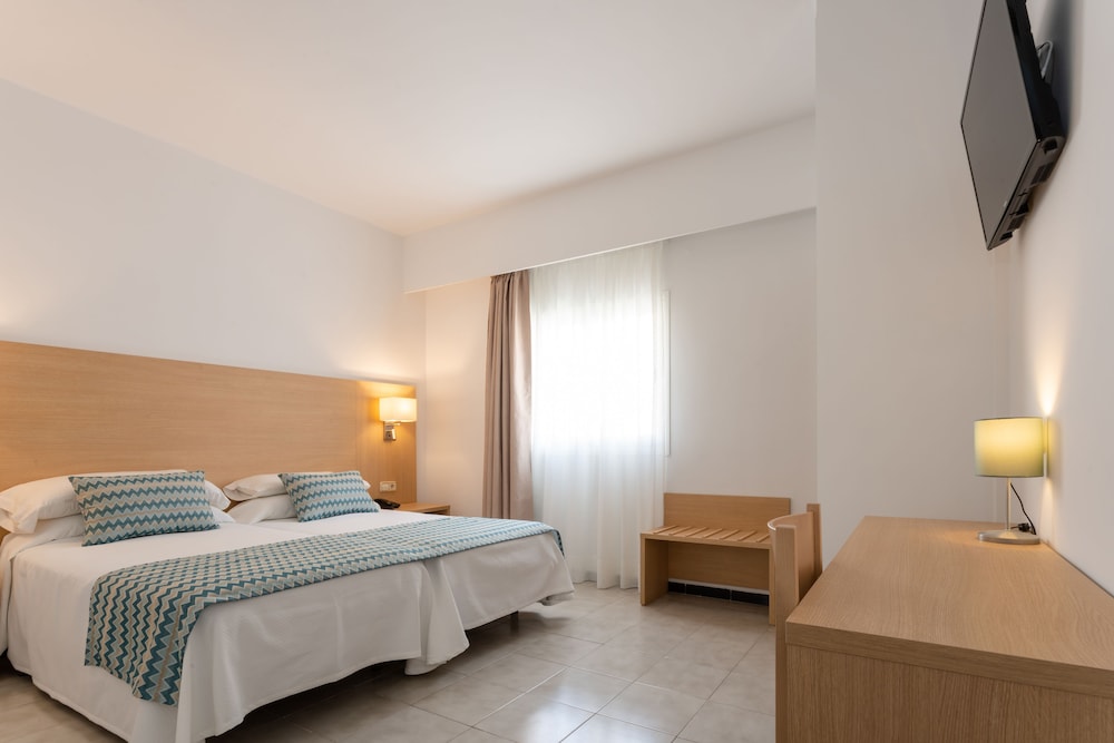 Hotel Riutort 9/28