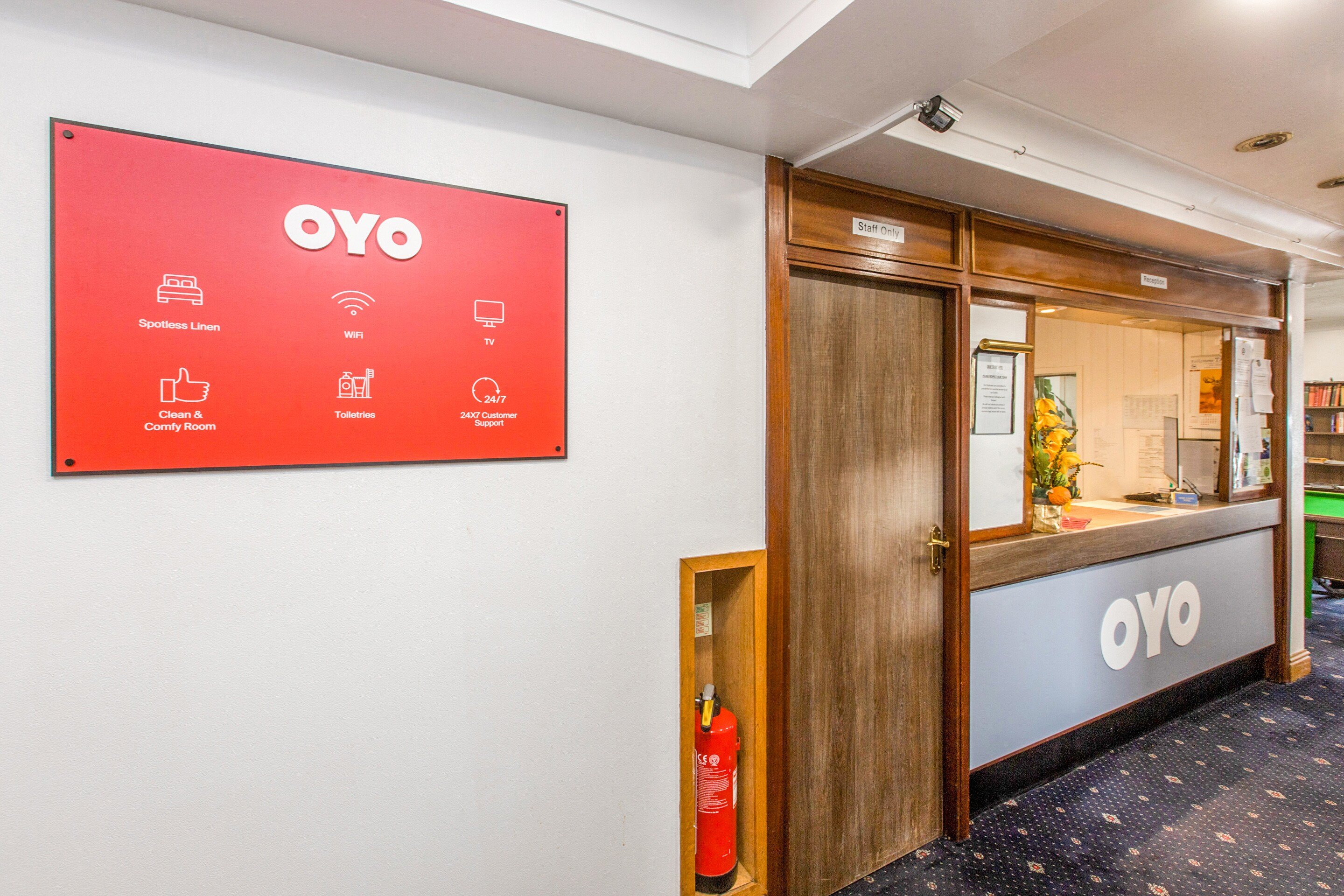 Oyo Stade Court Hotel 6/17