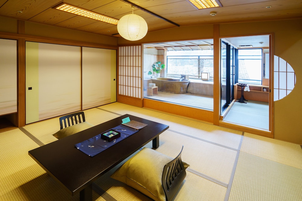 Kotohira Onsen Kotosankaku 46/64