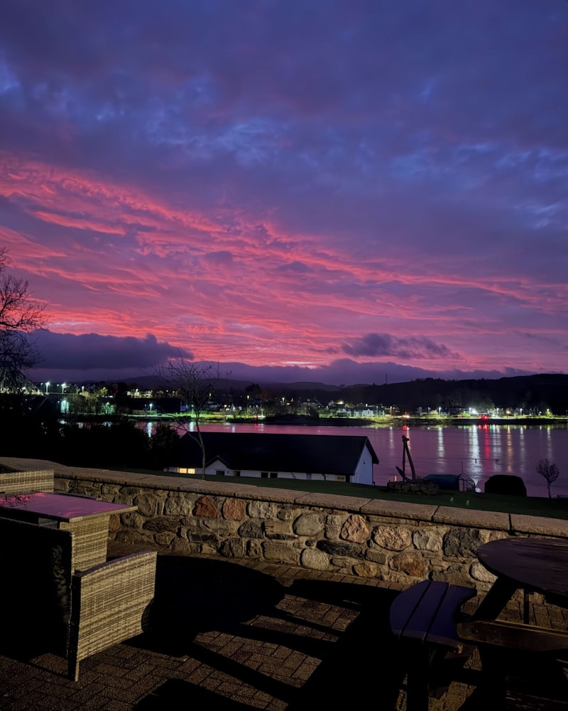 Lochnell Arms Hotel 31/35