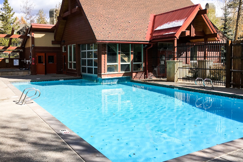 Pine Ridge Condominiums 5/50