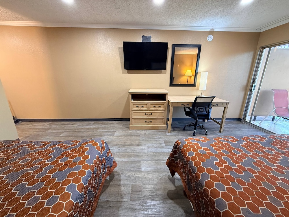 Heritage Inn 25/57