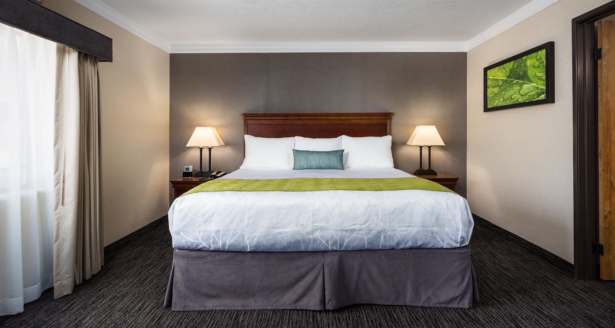 Suite, King Bed, Hot Tub