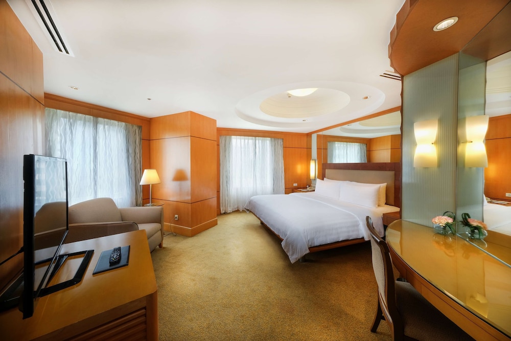 غرفة ديلوكس بسريرين منفصلين، Makati Shangri-La 6/10