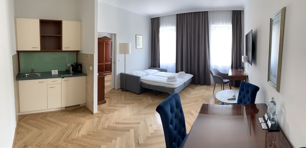 شقة بسريرين منفصلين مع أريكة، Hotel Secession an der Oper 4/8
