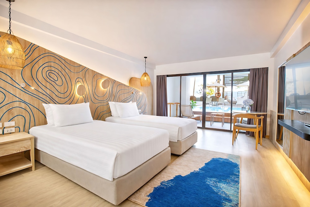 Deluxe, Terrace, Pool Access