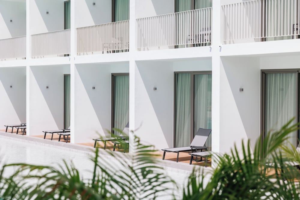 PATONG BEACH HOTEL in PATONG BEACH