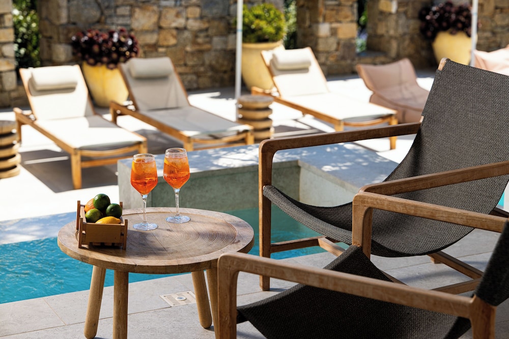 OLIVING MYKONOS LUXURY SUITES 39/50