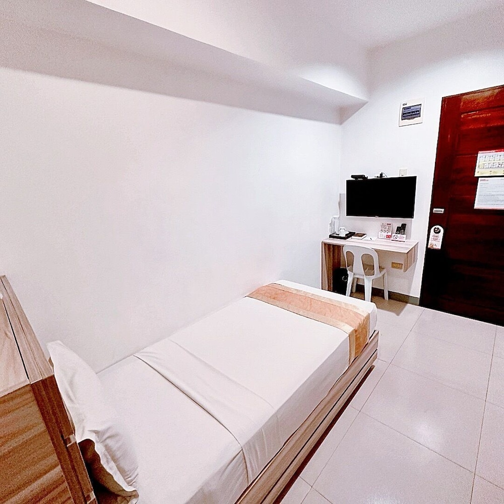 Travelbee Fuente Inn 24/52