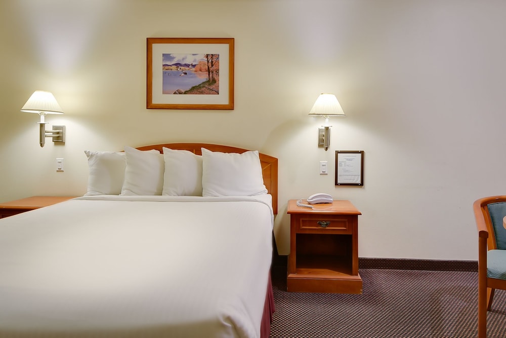 VAGABOND INN HACIENDA HEIGHTS 37/40