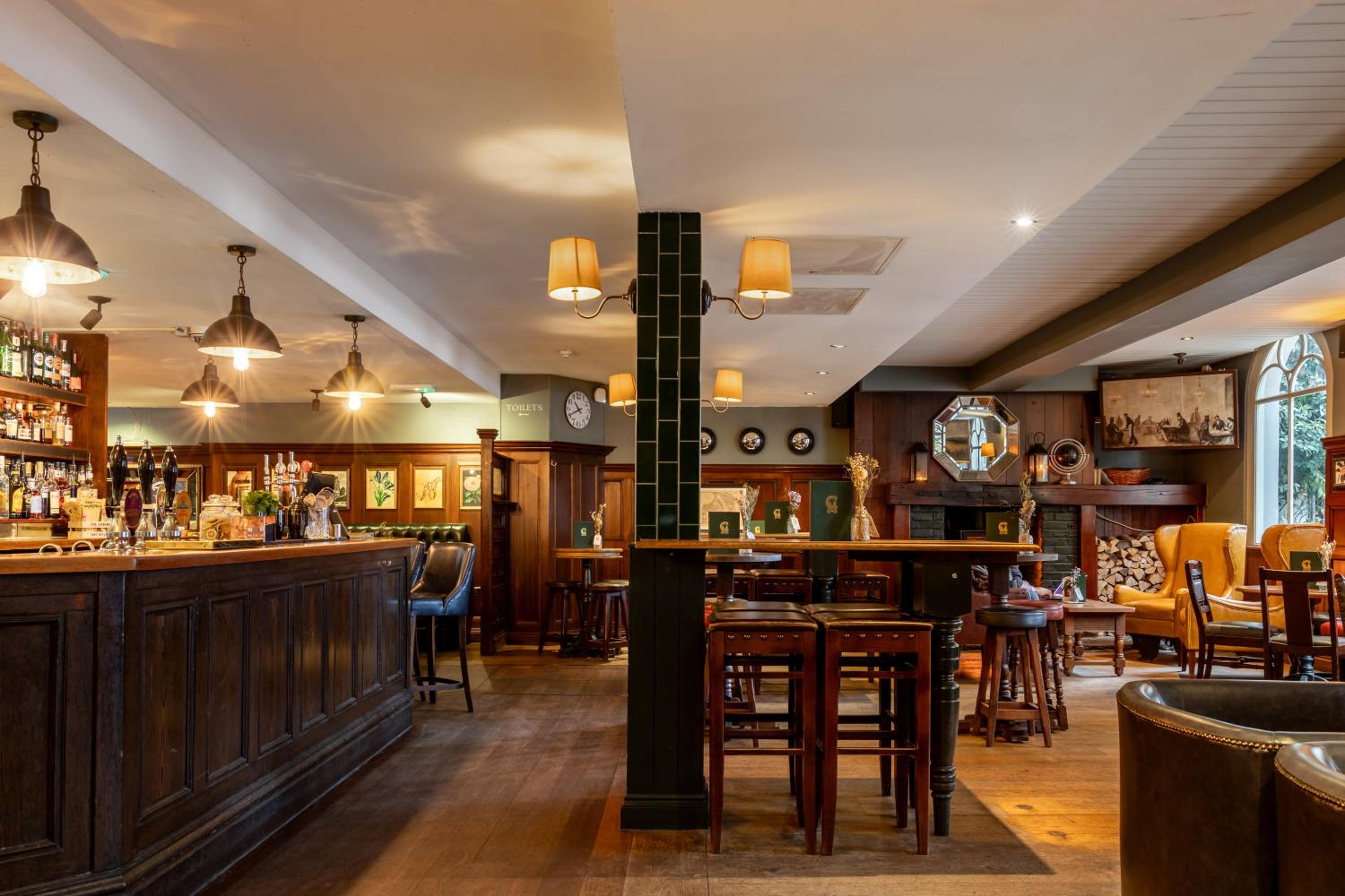Coach & Horses Hotel 40/49