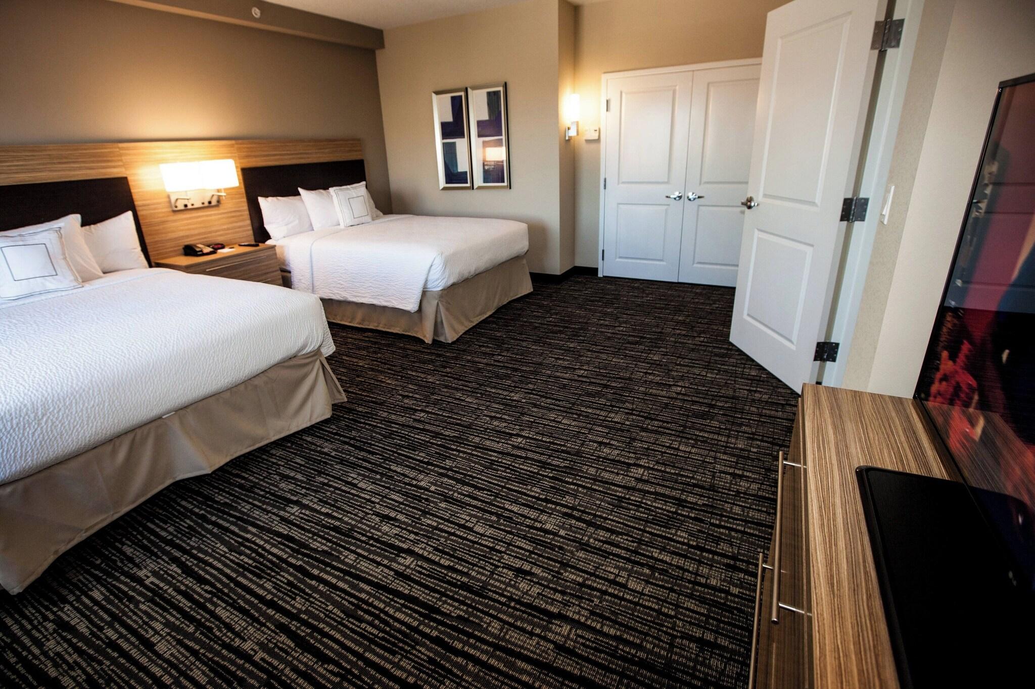 Suite, 2 Queen Beds