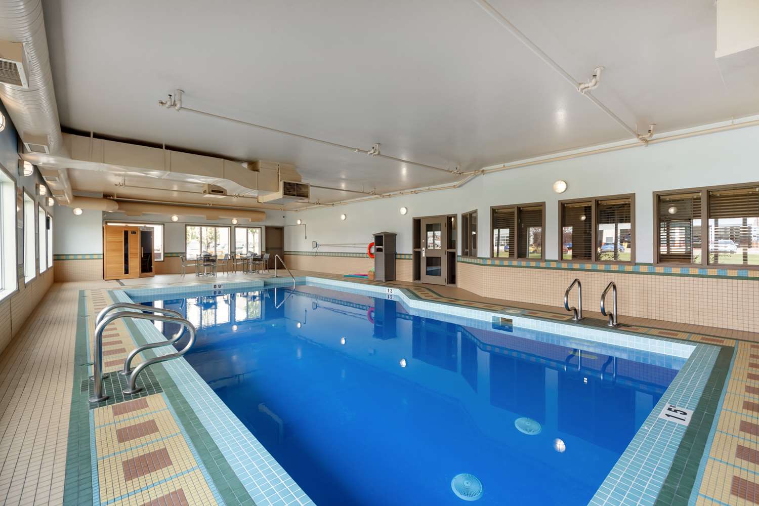 Best Western Grande Prairie Hotel and Suites 13/25
