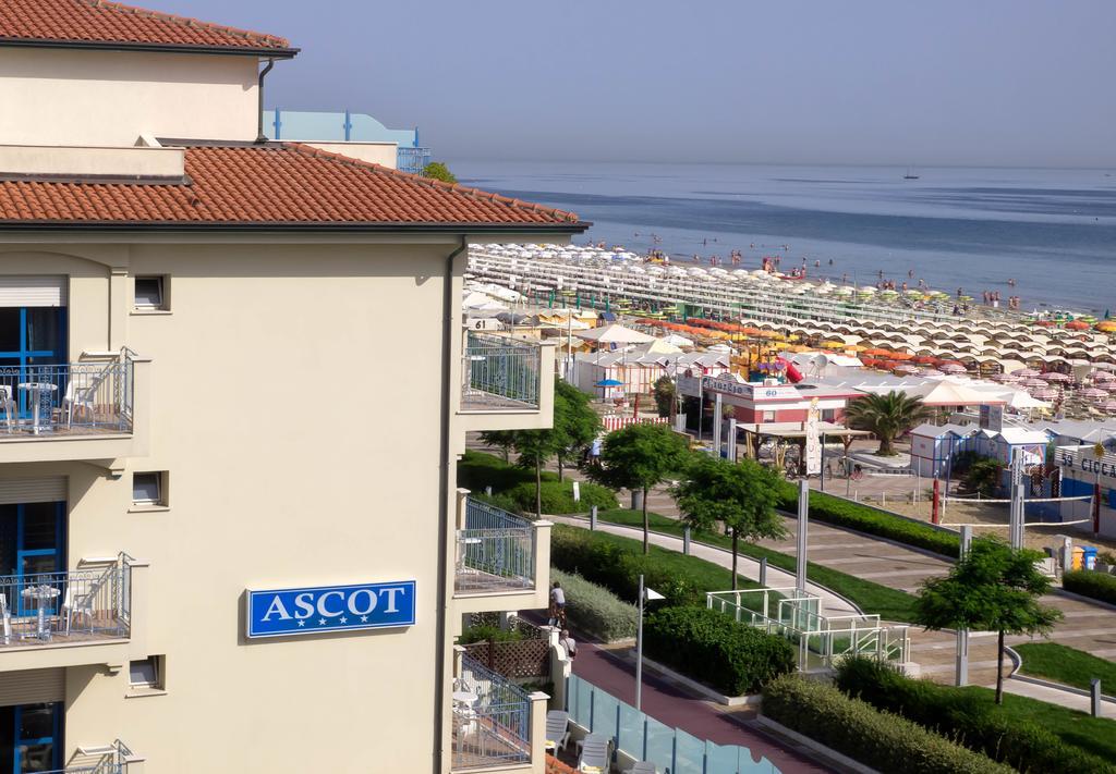 Hotel Ascot 4/56