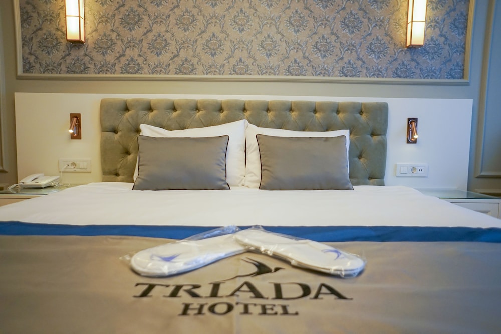 Triada Otel 6/76