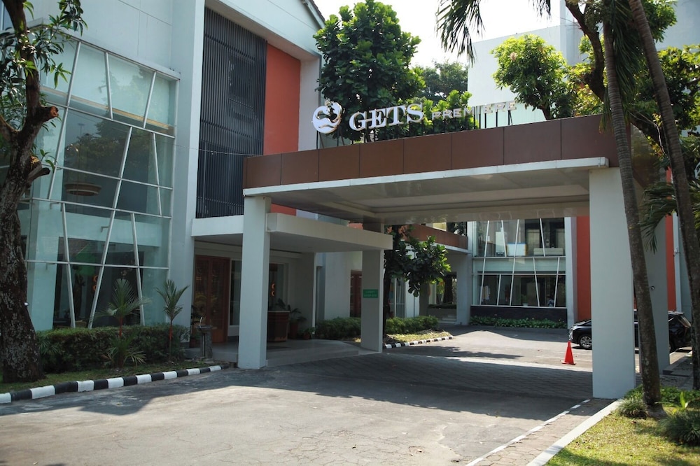 The Victoria Hotel Yogyakarta 60/62