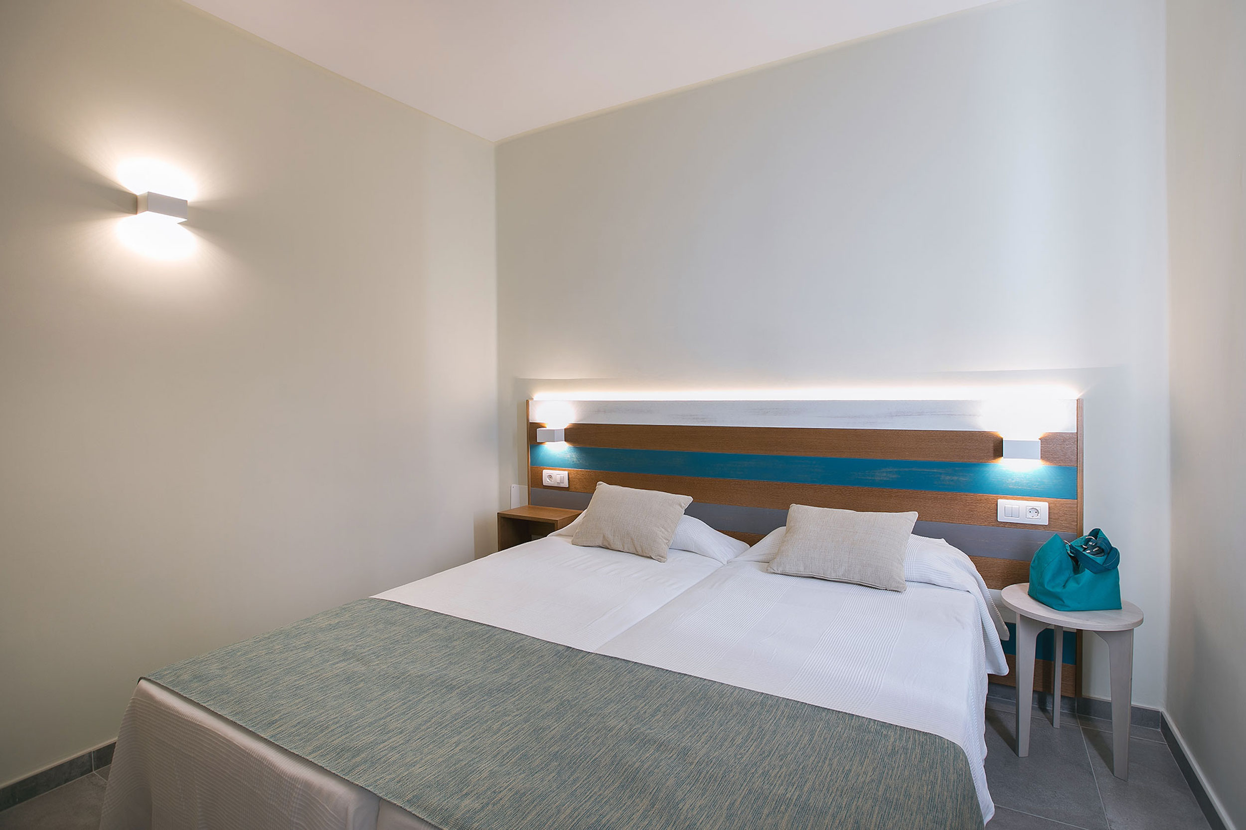 2 BEDROOMS, SUPERIOR, APARTMENT