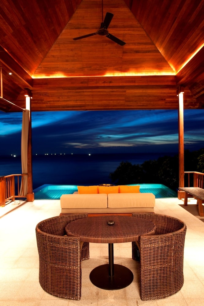 Paresa Resort Phuket 72/90