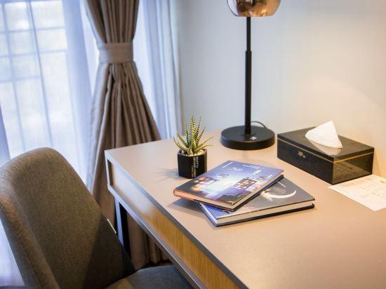 Homeinn Selected (Nantong Renmin Middle Road Dongjing International) 33/38