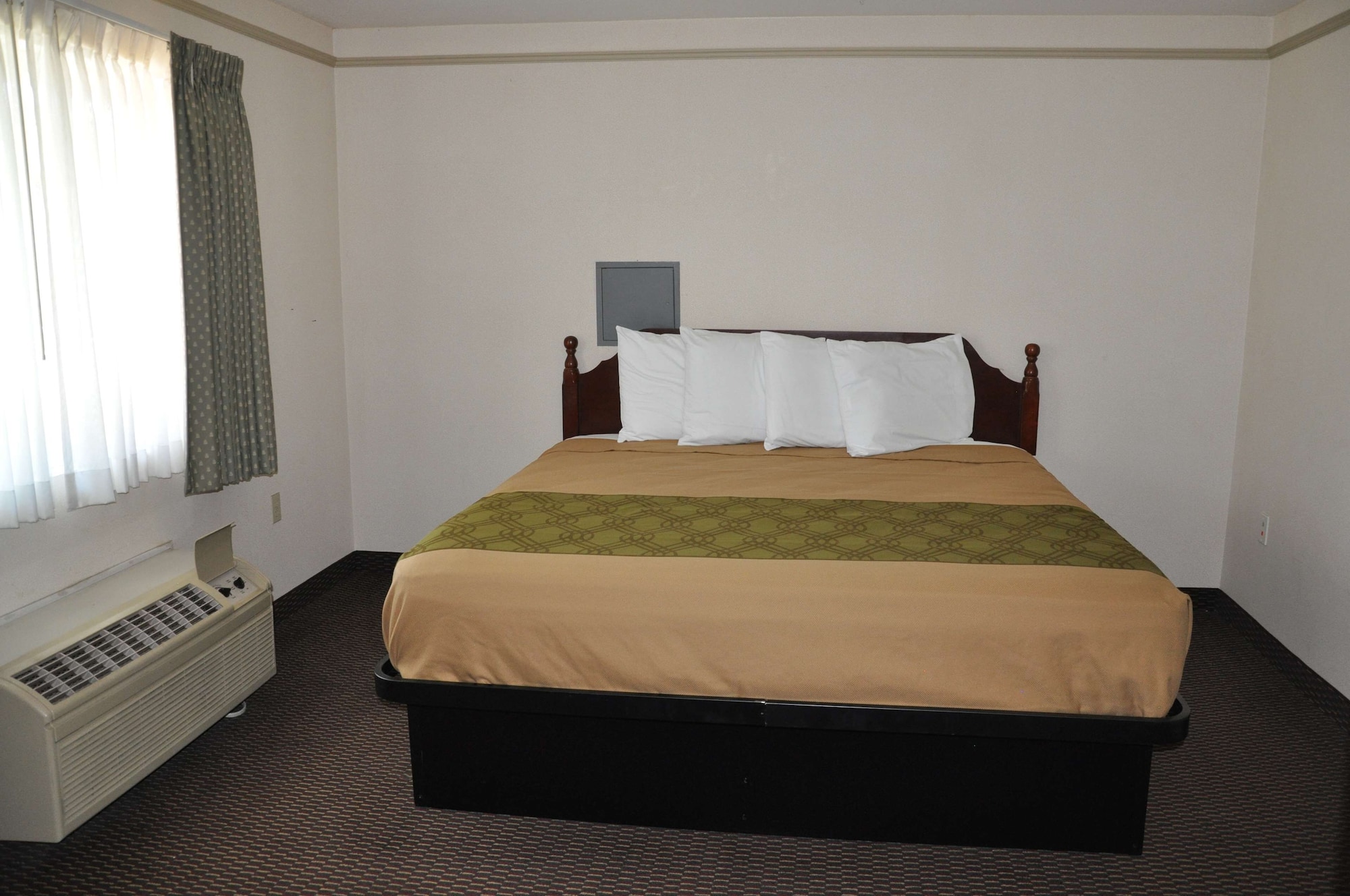 Suite, Multiple Beds, Sofa، Surestay Hotel By Best Western Castro Valley 3/4