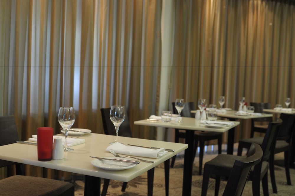 Terrace Hotel Adelaide 40/50