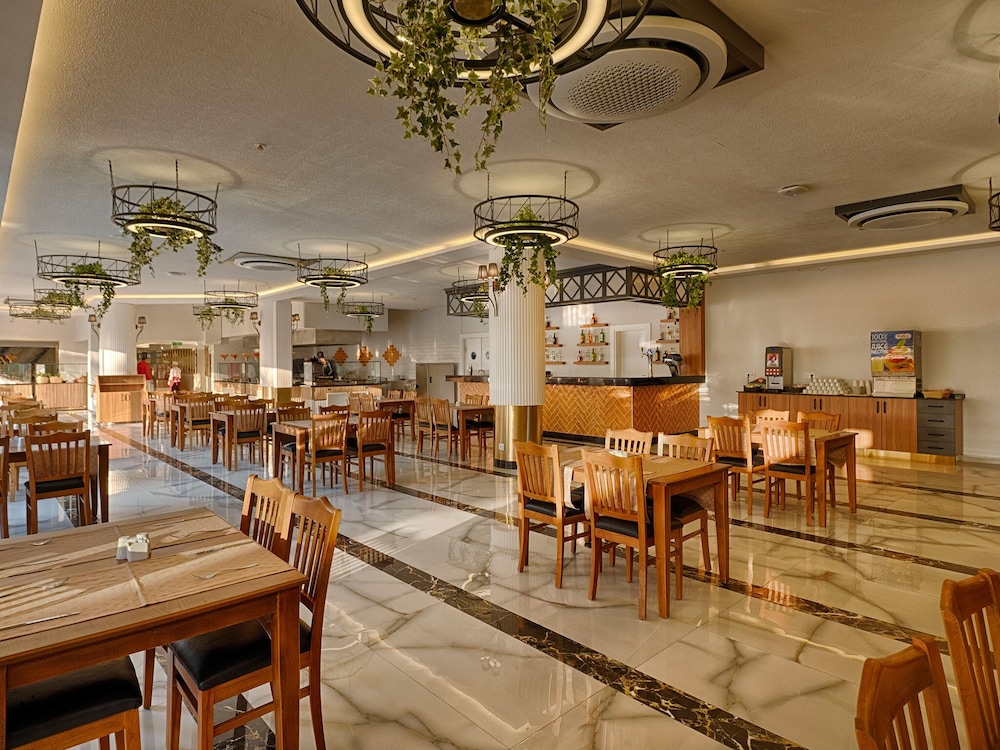 Grand Uysal Beach and Spa Hotel 35/50