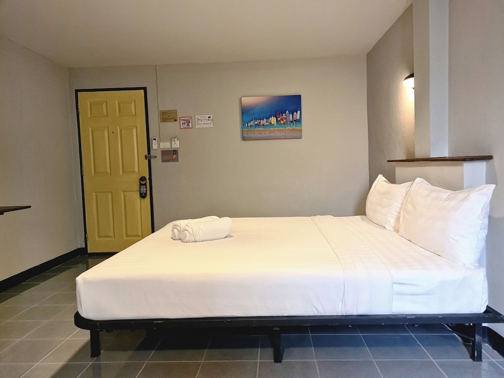 BUDGET, DOUBLE BED, PRIVATE BATHROOM