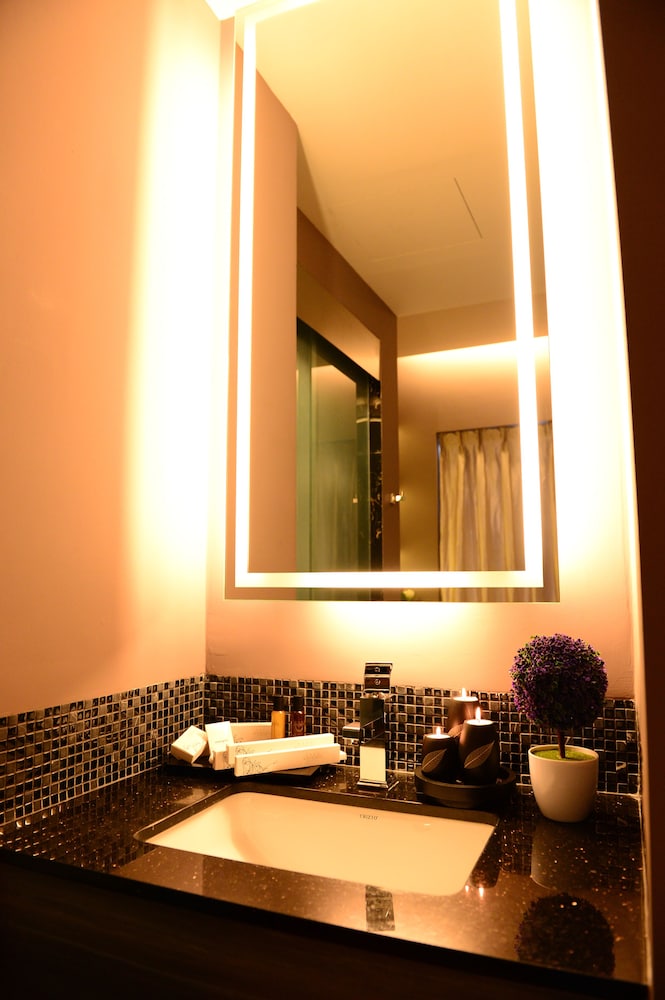 Mercure Singapore Tyrwhitt 33/78